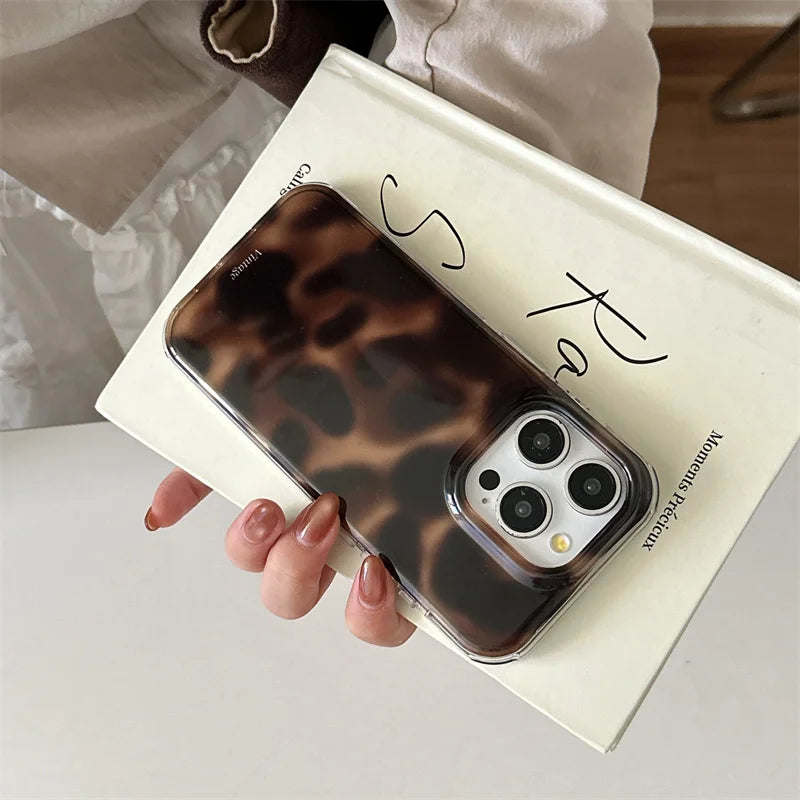 Fashion Amber Pattern Phone Case For iPhone 17 Pro 15 14 16 Pro Max Cover with Hand Rope Chain Shockproof Cute Cases 16Pro Funda